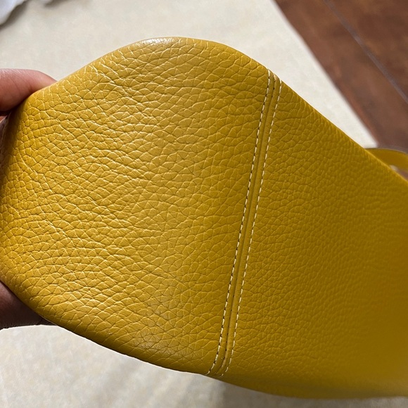 ❤️Coach Mustard Leather Shoulder/ crossbody handbag - Picture 14 of 15